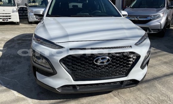 Buy Used Hyundai Kona White Car in Luanda in Luanda Province Buy Used Hyundai Kona White Car in Luanda in Luanda Province