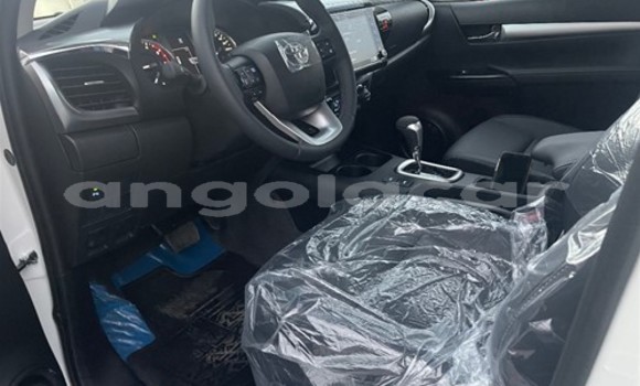 Acheter Occasion Voiture Toyota Hilux Blanc à Luanda, Province de Luanda Acheter Occasion Voiture Toyota Hilux Blanc à Luanda, Province de Luanda