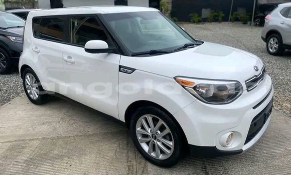 Comprar Usado Kia Soul Branco Carro em Luanda em Luanda Province