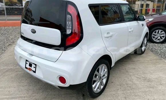 Buy Used Kia Soul White Car in Luanda in Luanda Province Buy Used Kia Soul White Car in Luanda in Luanda Province