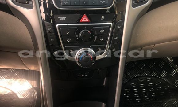 Acheter Occasion Voiture Hyundai i30 Blanc à Luanda, Province de Luanda Acheter Occasion Voiture Hyundai i30 Blanc à Luanda, Province de Luanda