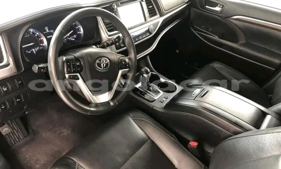 Buy Used Toyota Highlander Black Car in Luanda in Luanda Province Buy Used Toyota Highlander Black Car in Luanda in Luanda Province
