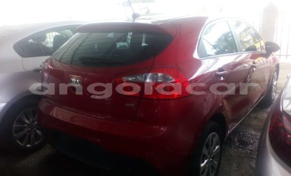 Acheter Occasion Voiture Kia rio Rouge à Luanda, Province de Luanda Acheter Occasion Voiture Kia rio Rouge à Luanda, Province de Luanda