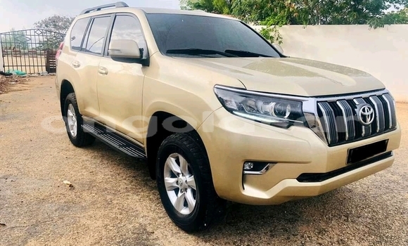 Comprar Usado Toyota Land Cruiser Prado Marrom Carro em Luanda em Luanda Province