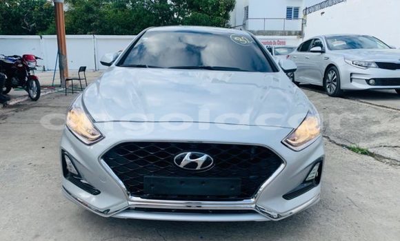 Acheter Occasion Voiture Hyundai Sonata Gris à Luanda, Province de Luanda Acheter Occasion Voiture Hyundai Sonata Gris à Luanda, Province de Luanda