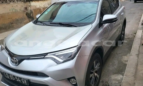 Comprar Usado Toyota RAV4 Outro Carro em Luanda em Luanda Province Comprar Usado Toyota RAV4 Outro Carro em Luanda em Luanda Province