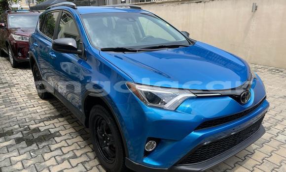 Comprar Usado Toyota RAV4 Azul Carro em Luanda em Luanda Province Comprar Usado Toyota RAV4 Azul Carro em Luanda em Luanda Province
