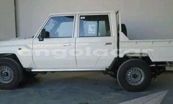 Comprar Usado Toyota Land Cruiser Branco Carro em Luanda em Luanda Province Comprar Usado Toyota Land Cruiser Branco Carro em Luanda em Luanda Province