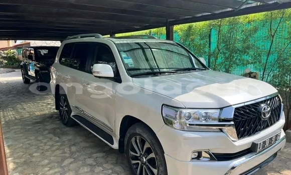 Comprar Usado Toyota Land Cruiser Branco Carro em Luanda em Luanda Province Comprar Usado Toyota Land Cruiser Branco Carro em Luanda em Luanda Province