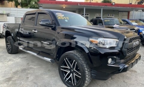 Comprar Usado Toyota Tacoma Preto Carro em Luanda em Luanda Province