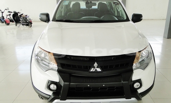 Acheter Occasion Voiture Mitsubishi L200 Blanc à Luanda, Province de Luanda Acheter Occasion Voiture Mitsubishi L200 Blanc à Luanda, Province de Luanda