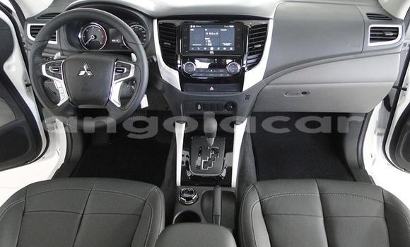 Buy Used Mitsubishi L200 White Car in Luanda in Luanda Province Buy Used Mitsubishi L200 White Car in Luanda in Luanda Province