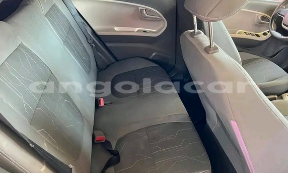 Buy Used Kia Picanto Red Car in Luanda in Luanda Province Buy Used Kia Picanto Red Car in Luanda in Luanda Province