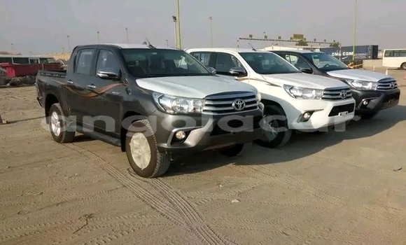 Comprar Usado Toyota Hilux Outro Carro em Luanda em Luanda Province