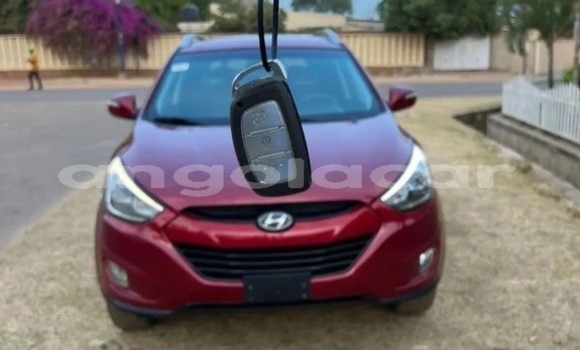 Comprar Usado Hyundai ix35 Vermelho Carro em Luanda em Luanda Province Comprar Usado Hyundai ix35 Vermelho Carro em Luanda em Luanda Province