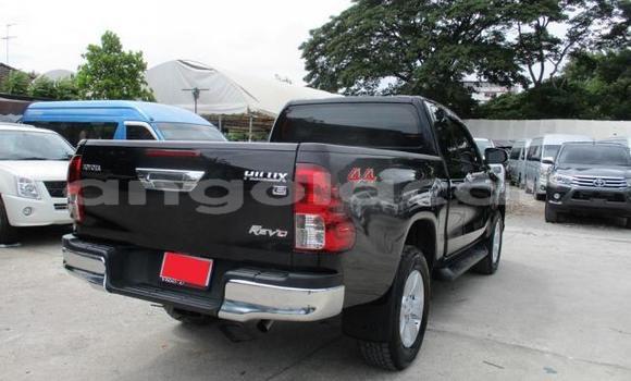 Comprar Usado Toyota Hiluxe VIGO Preto Carro em Luanda em Luanda Province Comprar Usado Toyota Hiluxe VIGO Preto Carro em Luanda em Luanda Province