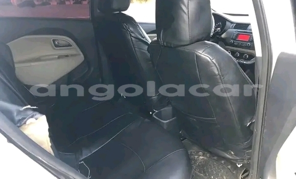 Comprar Usado Kia rio Branco Carro em Luanda em Luanda Province Comprar Usado Kia rio Branco Carro em Luanda em Luanda Province