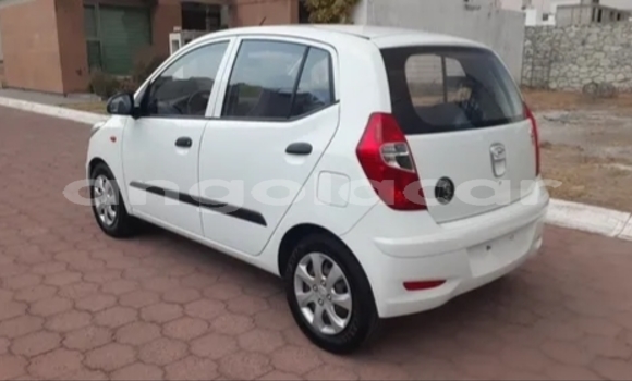 Buy Used Hyundai i10 White Car in Luanda in Luanda Province Buy Used Hyundai i10 White Car in Luanda in Luanda Province