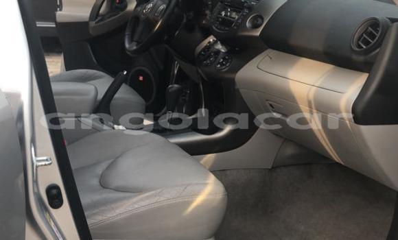 Acheter Occasion Voiture Toyota RAV4 Gris à Luanda, Province de Luanda Acheter Occasion Voiture Toyota RAV4 Gris à Luanda, Province de Luanda
