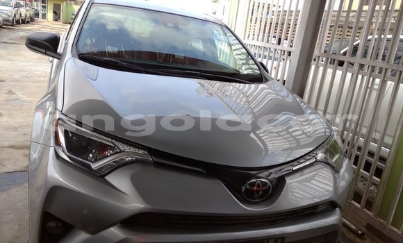Acheter Occasion Voiture Toyota RAV4 Gris à Luanda, Province de Luanda Acheter Occasion Voiture Toyota RAV4 Gris à Luanda, Province de Luanda