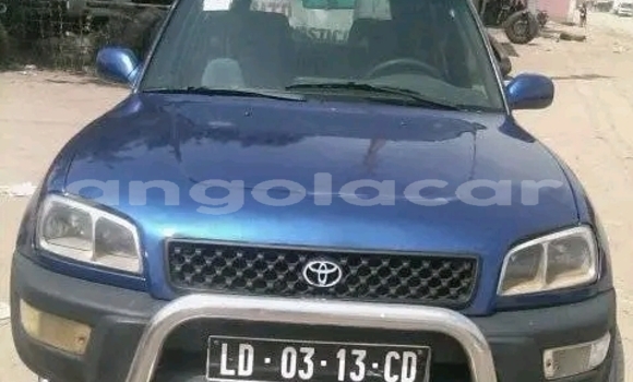 Comprar Usado Toyota RAV4 Azul Carro em Luanda em Luanda Province Comprar Usado Toyota RAV4 Azul Carro em Luanda em Luanda Province