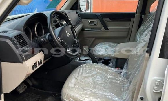 Acheter Occasion Voiture Mitsubishi Pajero Blanc à Luena, Moxico Acheter Occasion Voiture Mitsubishi Pajero Blanc à Luena, Moxico