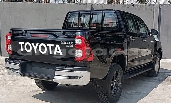 Comprar Usado Toyota Hilux Preto Carro em Luena em Moxico Comprar Usado Toyota Hilux Preto Carro em Luena em Moxico