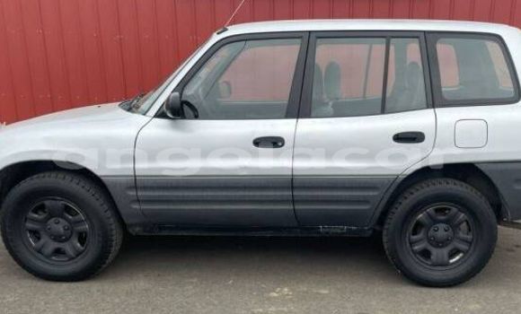 Buy Used Toyota RAV4 Silver Car in Luena in Moxico Buy Used Toyota RAV4 Silver Car in Luena in Moxico