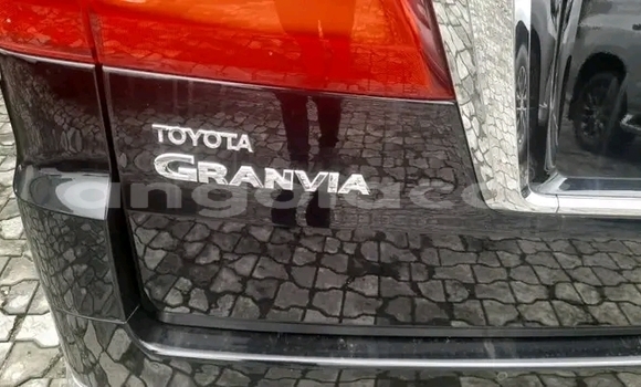Comprar Usado Toyota Granvia Preto Carro em Luena em Moxico Comprar Usado Toyota Granvia Preto Carro em Luena em Moxico