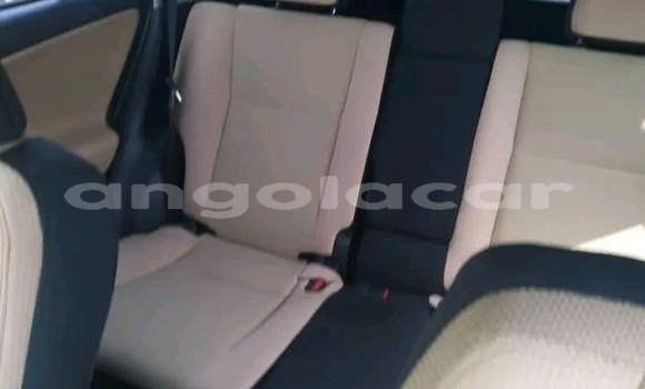Acheter Occasion Voiture Toyota RAV4 Blanc à Luena, Moxico Acheter Occasion Voiture Toyota RAV4 Blanc à Luena, Moxico