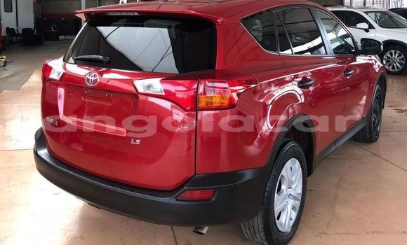 Comprar Usado Toyota RAV4 Vermelho Carro em Luena em Moxico Comprar Usado Toyota RAV4 Vermelho Carro em Luena em Moxico