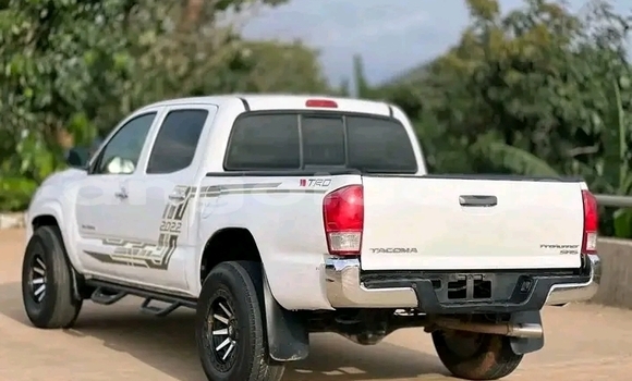 Comprar Usado Toyota Tacoma Branco Carro em Luena em Moxico Comprar Usado Toyota Tacoma Branco Carro em Luena em Moxico