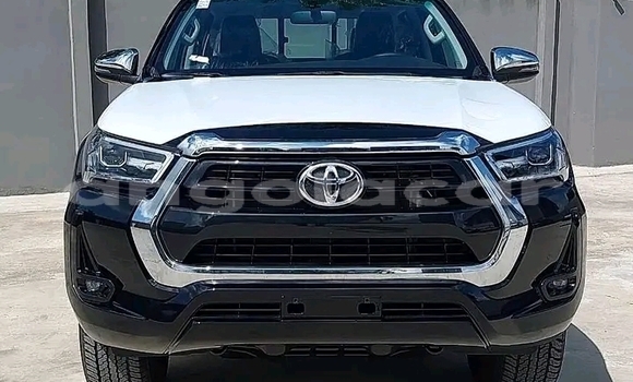 Buy Used Toyota Hilux Black Car in Luena in Moxico Buy Used Toyota Hilux Black Car in Luena in Moxico