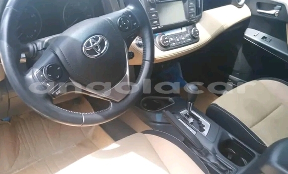 Comprar Usado Toyota RAV4 Branco Carro em Luanda em Luanda Province Comprar Usado Toyota RAV4 Branco Carro em Luanda em Luanda Province
