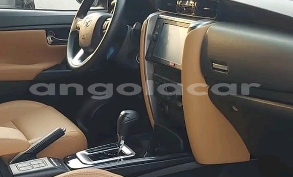 Buy Used Toyota Fortuner Black Car in Luanda in Luanda Province Buy Used Toyota Fortuner Black Car in Luanda in Luanda Province