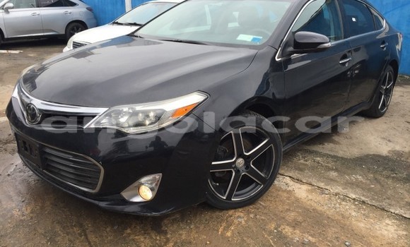 Buy Used Toyota Avalon Black Car in Luanda in Luanda Province