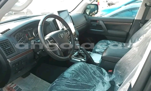 Buy Used Toyota Land Cruiser Black Car in Luanda in Luanda Province Buy Used Toyota Land Cruiser Black Car in Luanda in Luanda Province