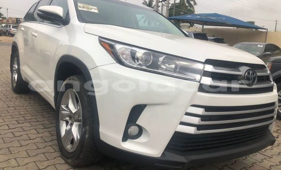 Buy Used Toyota Highlander White Car in Luanda in Luanda Province Buy Used Toyota Highlander White Car in Luanda in Luanda Province