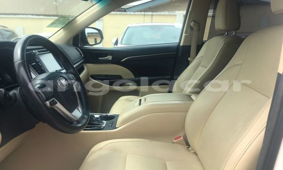 Buy Used Toyota Highlander White Car in Luanda in Luanda Province Buy Used Toyota Highlander White Car in Luanda in Luanda Province
