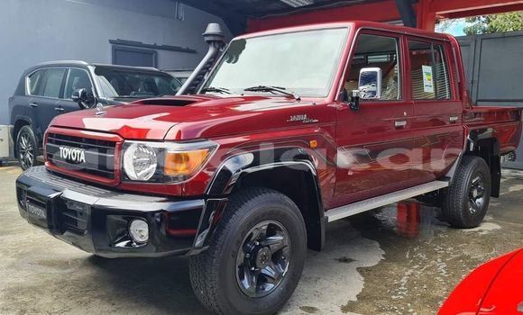 Comprar Usado Toyota Land Cruiser Vermelho Carro em Luanda em Luanda Province Comprar Usado Toyota Land Cruiser Vermelho Carro em Luanda em Luanda Province