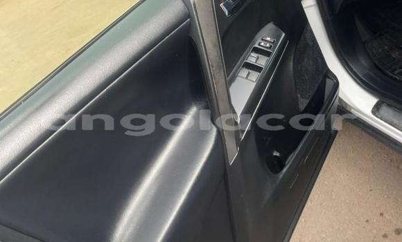 Comprar Usado Toyota RAV4 Branco Carro em Luanda em Luanda Province Comprar Usado Toyota RAV4 Branco Carro em Luanda em Luanda Province