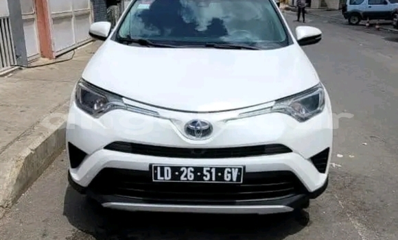 Acheter Occasion Voiture Toyota RAV4 Blanc à Lobito, Benguela