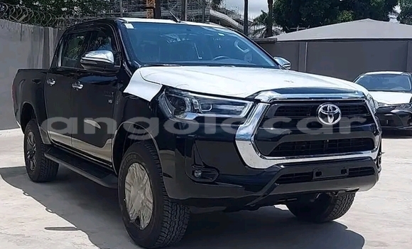 Comprar Usado Toyota Hilux Preto Carro em Luanda em Luanda Province