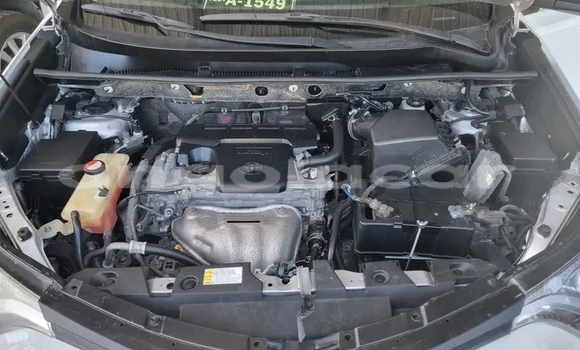 Comprar Usado Toyota RAV4 Branco Carro em Luanda em Luanda Province Comprar Usado Toyota RAV4 Branco Carro em Luanda em Luanda Province