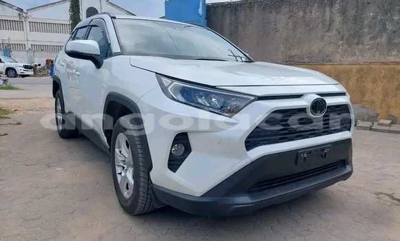 Comprar Usado Toyota RAV4 Branco Carro em Luanda em Luanda Province Comprar Usado Toyota RAV4 Branco Carro em Luanda em Luanda Province