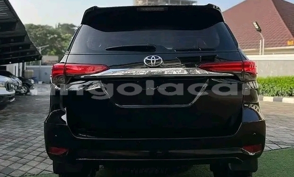 Acheter Occasion Voiture Toyota Fortuner Noir à Luanda, Province de Luanda Acheter Occasion Voiture Toyota Fortuner Noir à Luanda, Province de Luanda