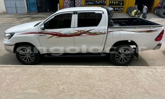 Buy Used Toyota Hilux White Car in Luanda in Luanda Province Buy Used Toyota Hilux White Car in Luanda in Luanda Province
