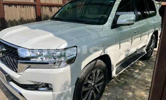 Comprar Usado Toyota Land Cruiser Branco Carro em Luanda em Luanda Province Comprar Usado Toyota Land Cruiser Branco Carro em Luanda em Luanda Province