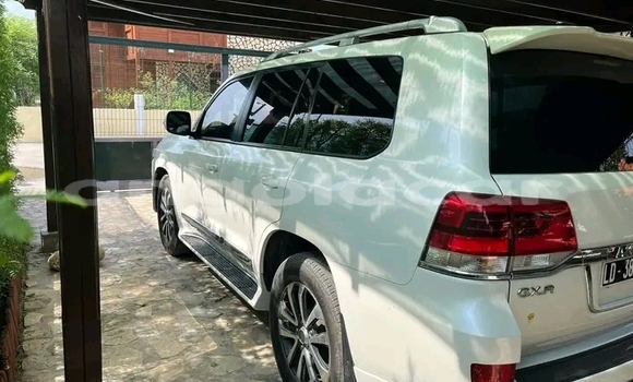 Comprar Usado Toyota Land Cruiser Branco Carro em Luanda em Luanda Province Comprar Usado Toyota Land Cruiser Branco Carro em Luanda em Luanda Province