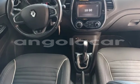 Buy Used Renault Captur White Car in Luanda in Luanda Province Buy Used Renault Captur White Car in Luanda in Luanda Province